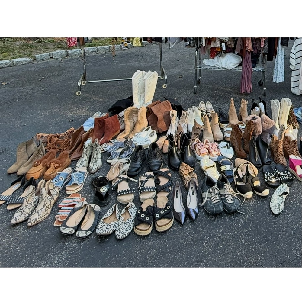 Women’s boots booties shoes and sandals 
Done worn once most brand new. 7-71/2